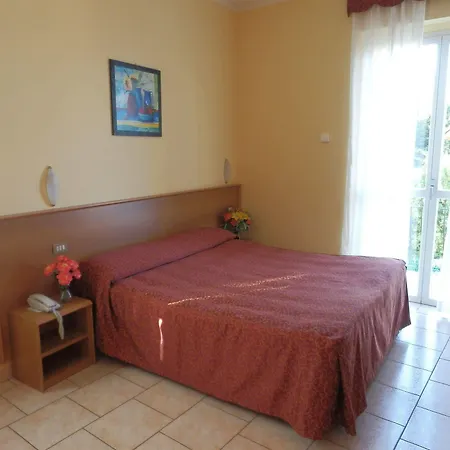Nocleg ze śniadaniem Bb Orchidea Stresa